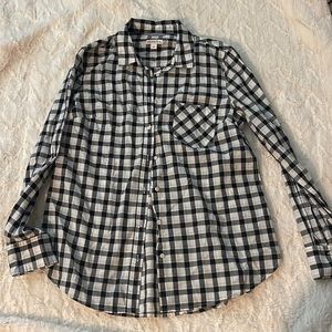 Merona (Target) black and white stripped collared button down shirt